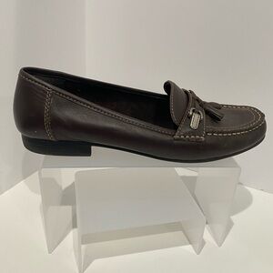 Women’s Mootsies Tootsies Brown Loafers / very gently worn / 8.5